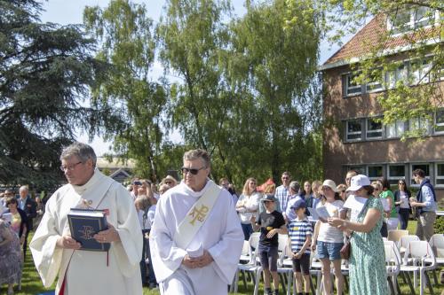 LVIE MG 1079 resized